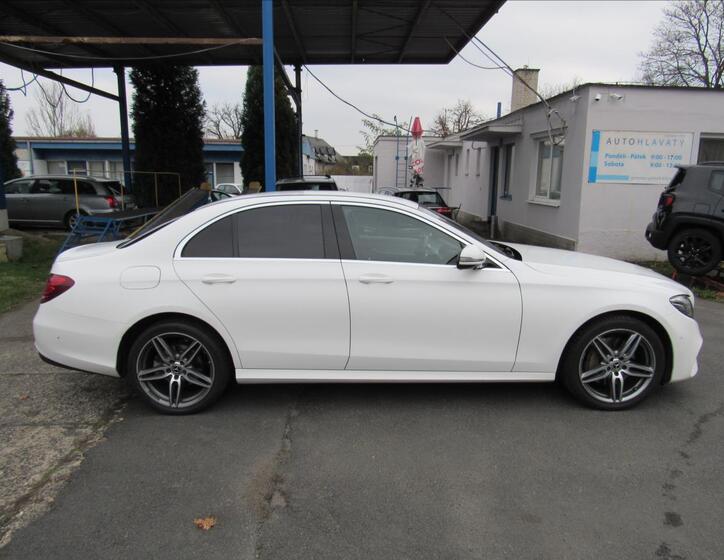 Mercedes-Benz Třídy E 8