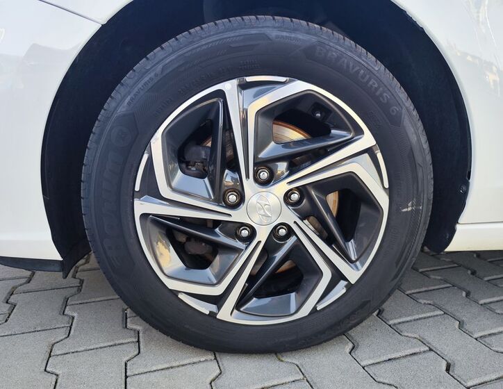 Hyundai i30 27