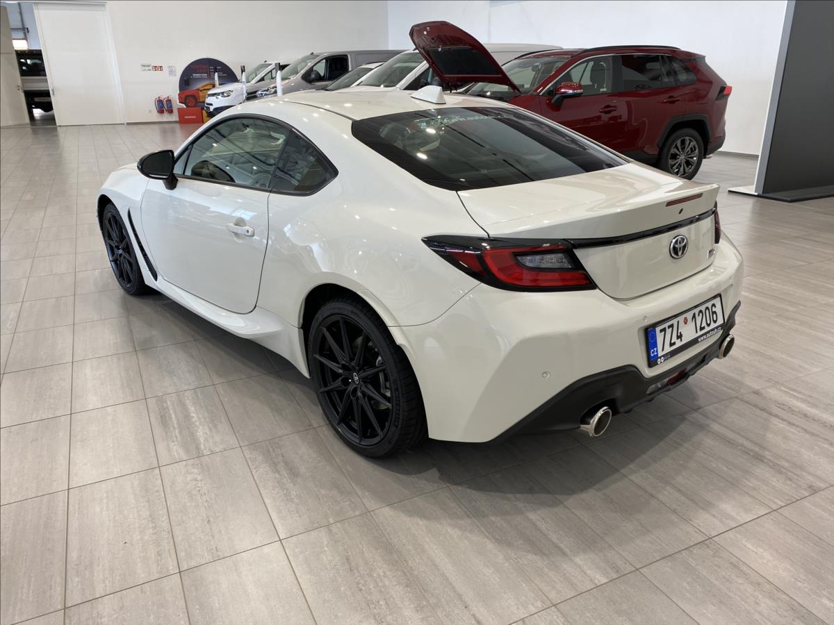 Toyota GR86