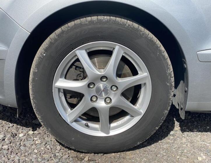 Ford Galaxy 9