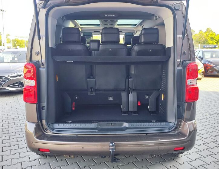Peugeot Traveller 9