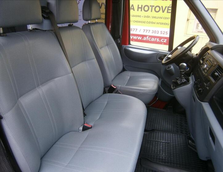 Ford Transit 8