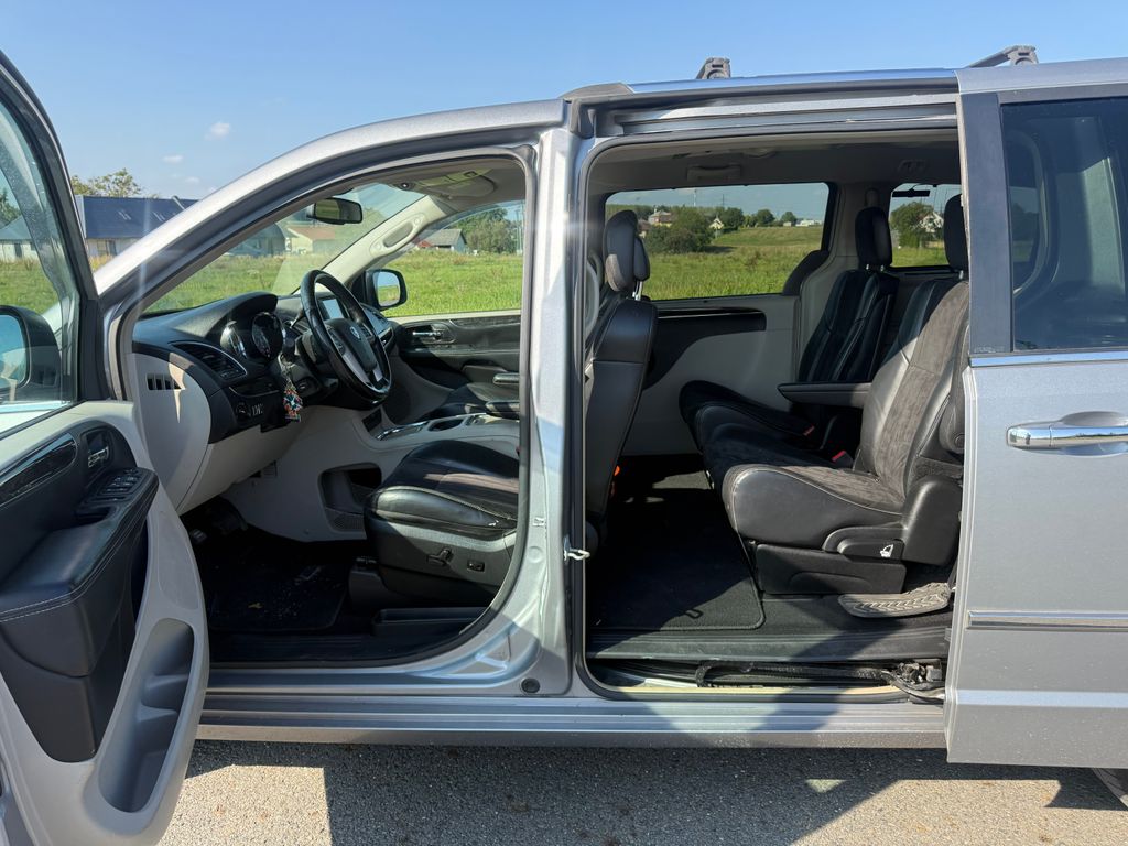 Lancia Voyager
