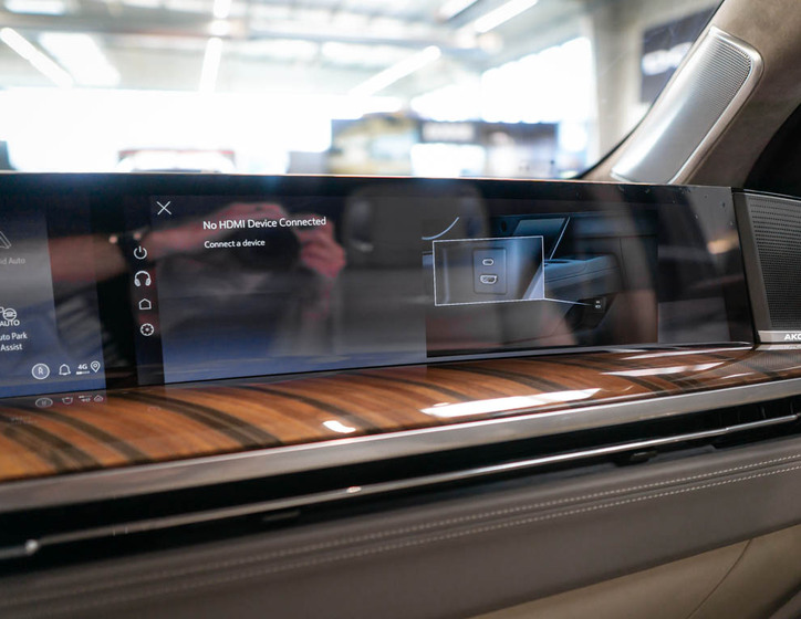 Cadillac Escalade 40