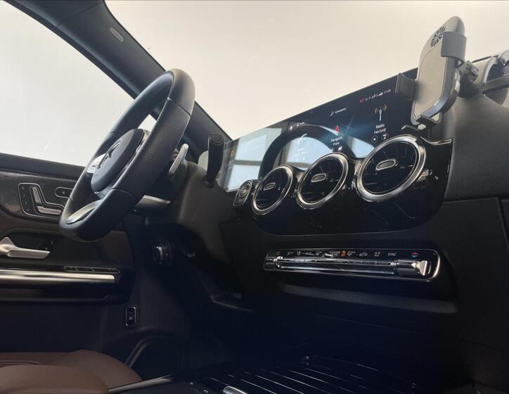 Mercedes-Benz GLA 16