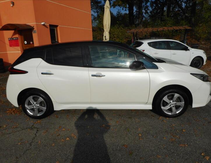 Nissan Leaf 4