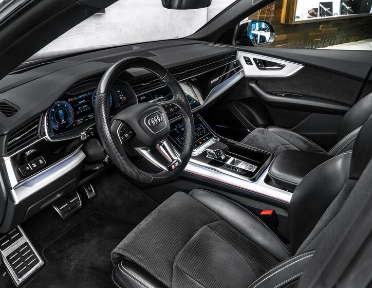 Audi Q8 12