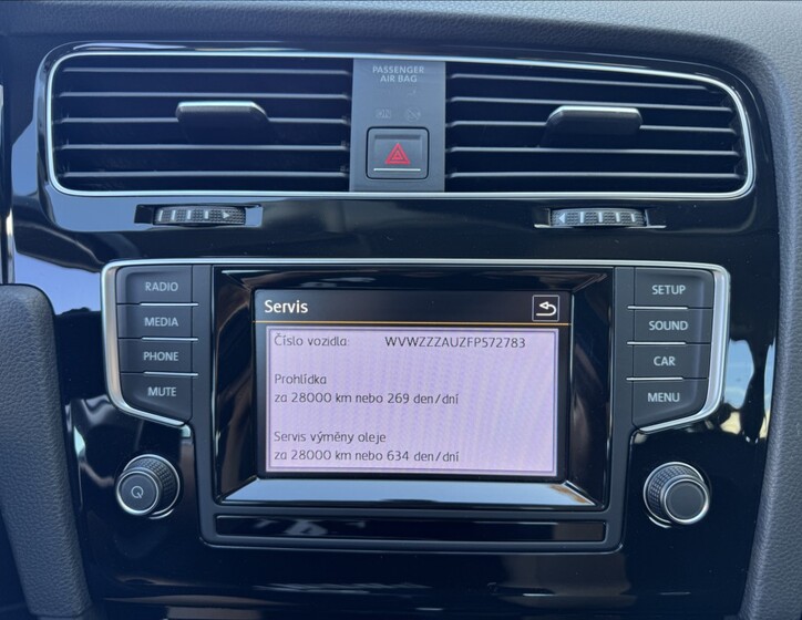 Volkswagen Golf 34