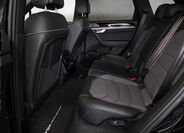 Volkswagen Touareg 13