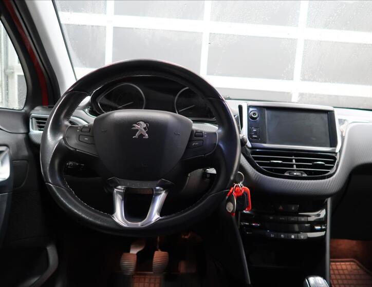 Peugeot 2008 13
