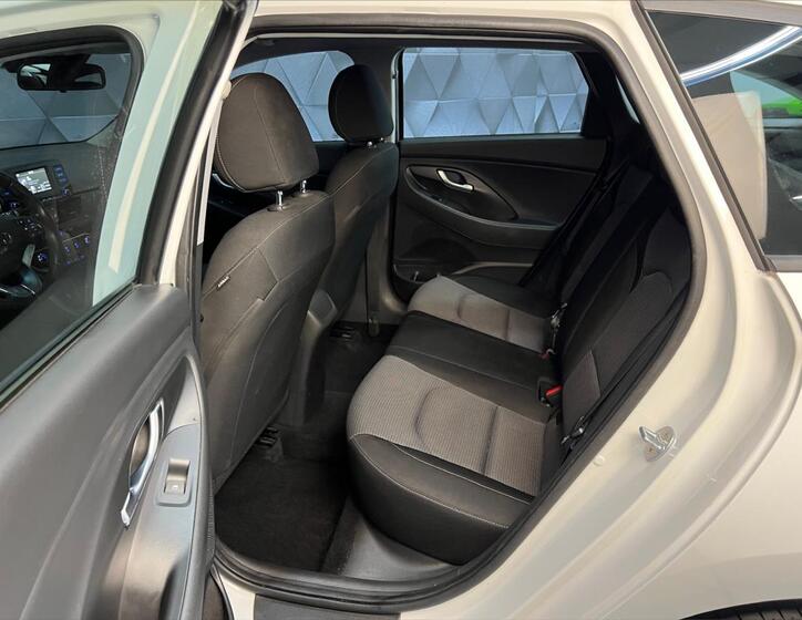 Hyundai i30 12