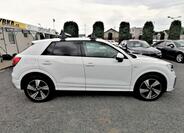 Audi Q2 8