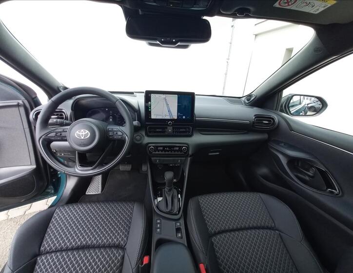 Toyota Yaris 14