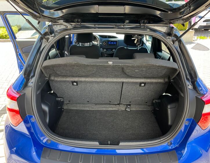 Toyota Yaris 30