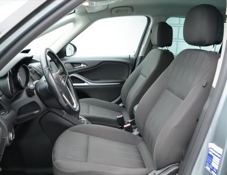Opel Zafira 12