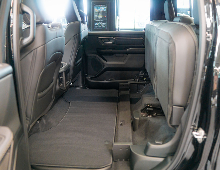 Dodge RAM 28
