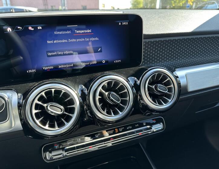 Mercedes-Benz EQB 13