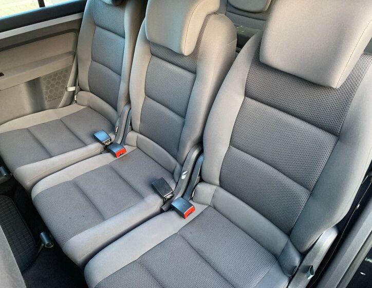 Volkswagen Touran 19