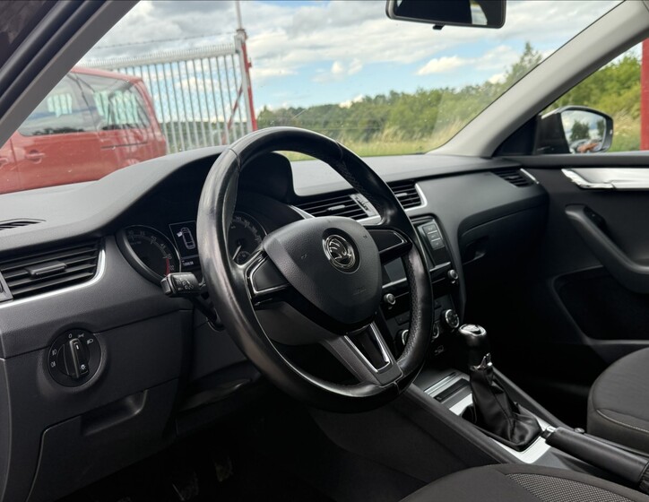 Škoda Octavia 10