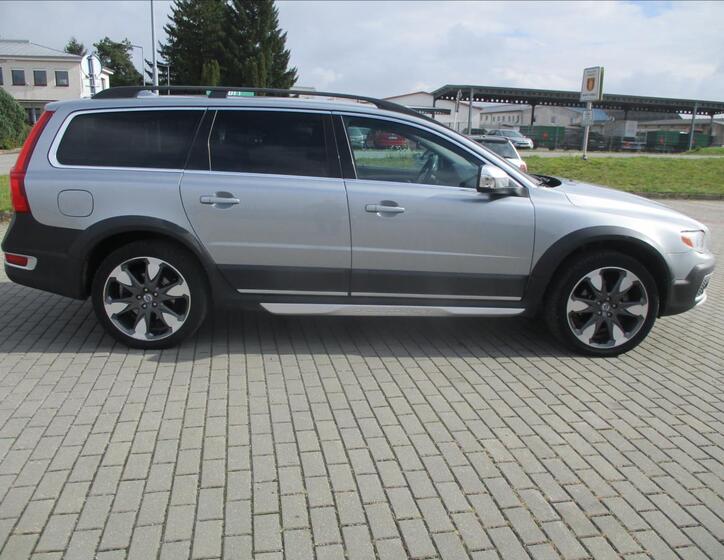 Volvo XC70 5