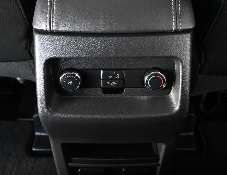 Ford Galaxy 24