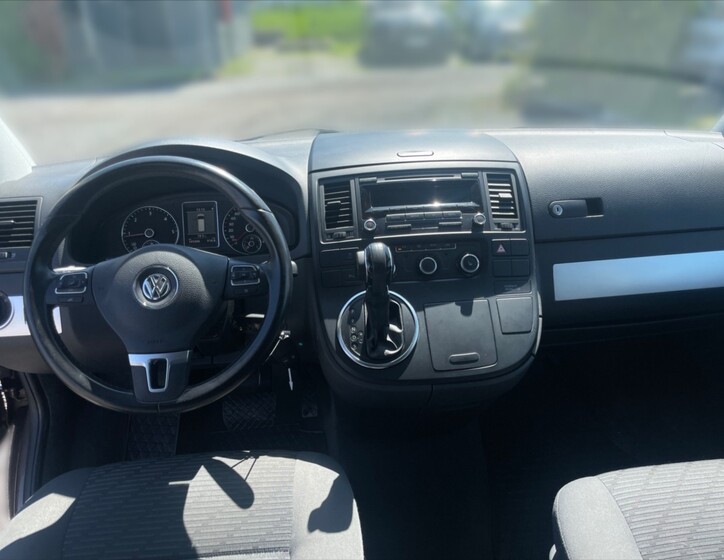 Volkswagen Multivan 9