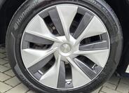 Tesla Model Y 18