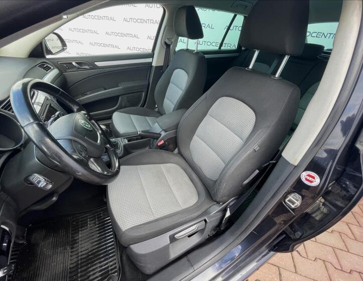 Škoda Superb 10