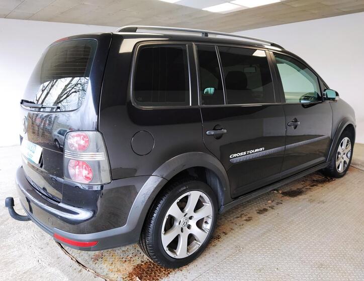 Volkswagen Touran 7