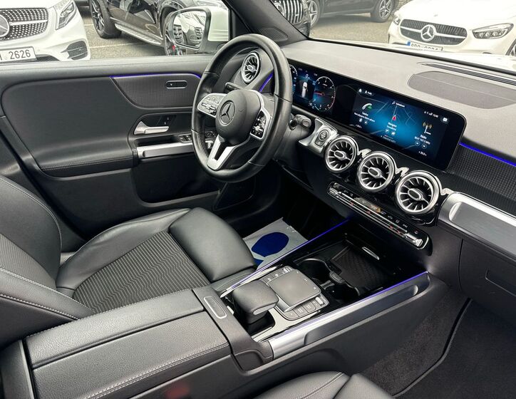 Mercedes-Benz GLB 12