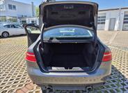 Jaguar XE 13