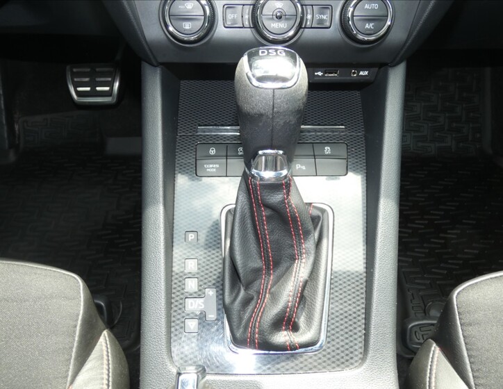 Škoda Octavia 12