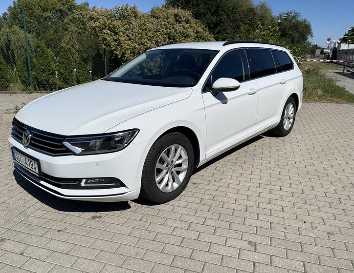 Volkswagen Passat 1