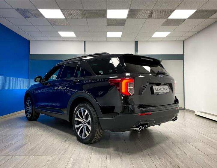 Ford Explorer 3