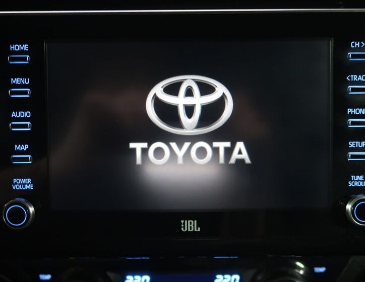 Toyota Hilux 17
