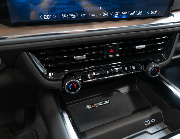 Chevrolet Suburban 31