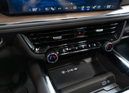 Chevrolet Suburban 31