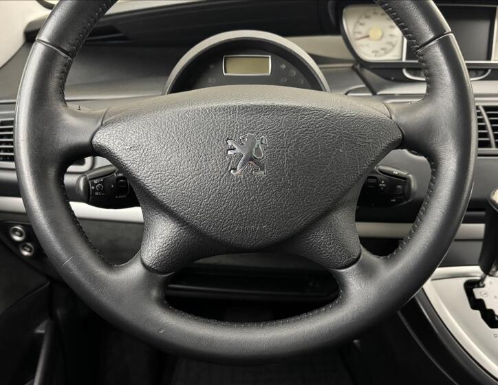 Peugeot 807 9