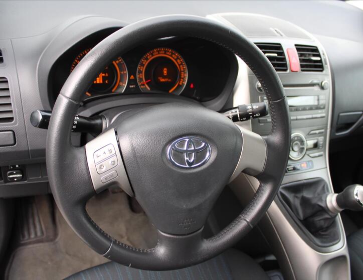 Toyota Auris 14