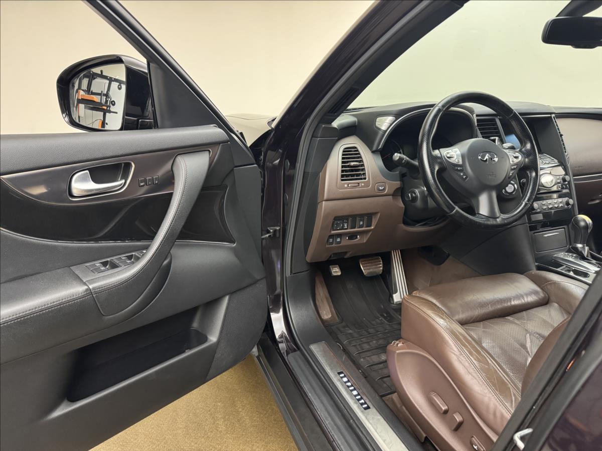 Infiniti FX30
