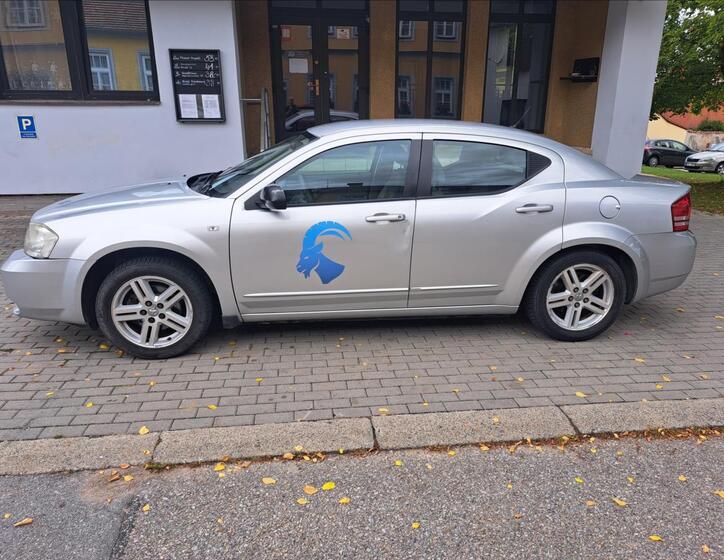 Dodge Avenger 5