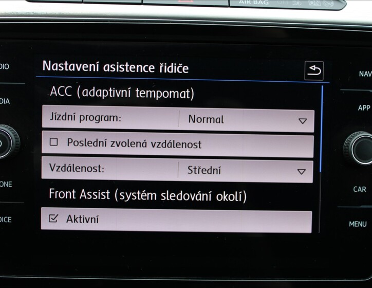 Volkswagen Passat 11