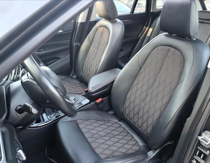BMW X1 8