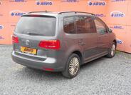 Volkswagen Touran 7