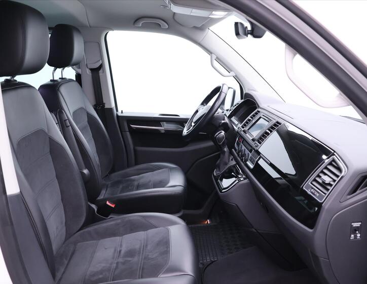 Volkswagen Multivan 12