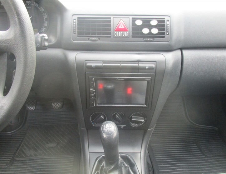 Škoda Octavia 9