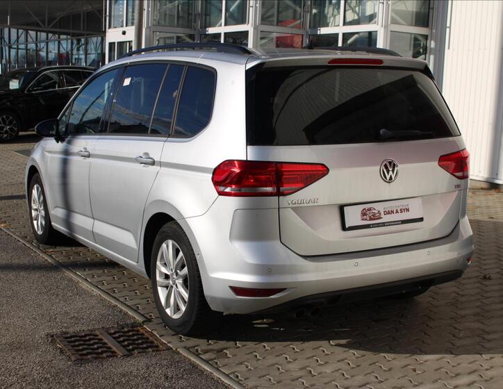 Volkswagen Touran 4
