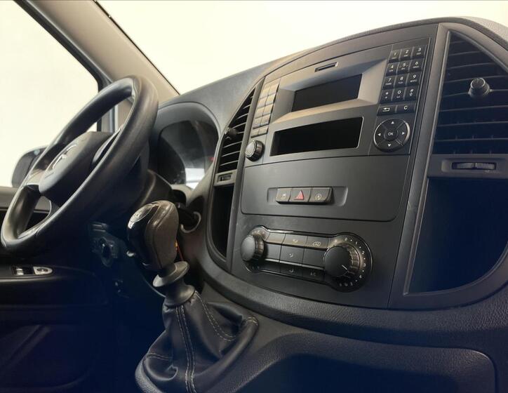 Mercedes-Benz Vito 14