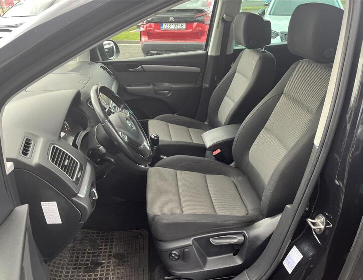 Volkswagen Sharan 8