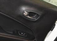 Jeep Compass 16